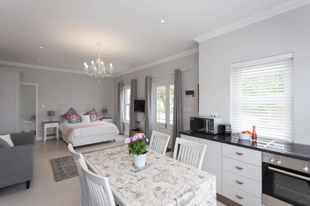 Coral Tree Apartment Hermanus Luaran gambar